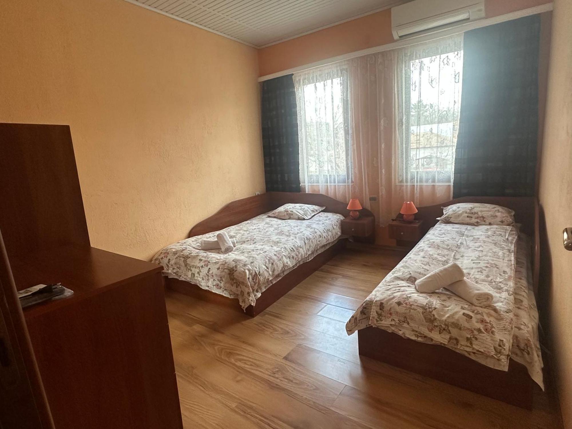 Guesthouse Zornitsa Хисаря Екстериор снимка