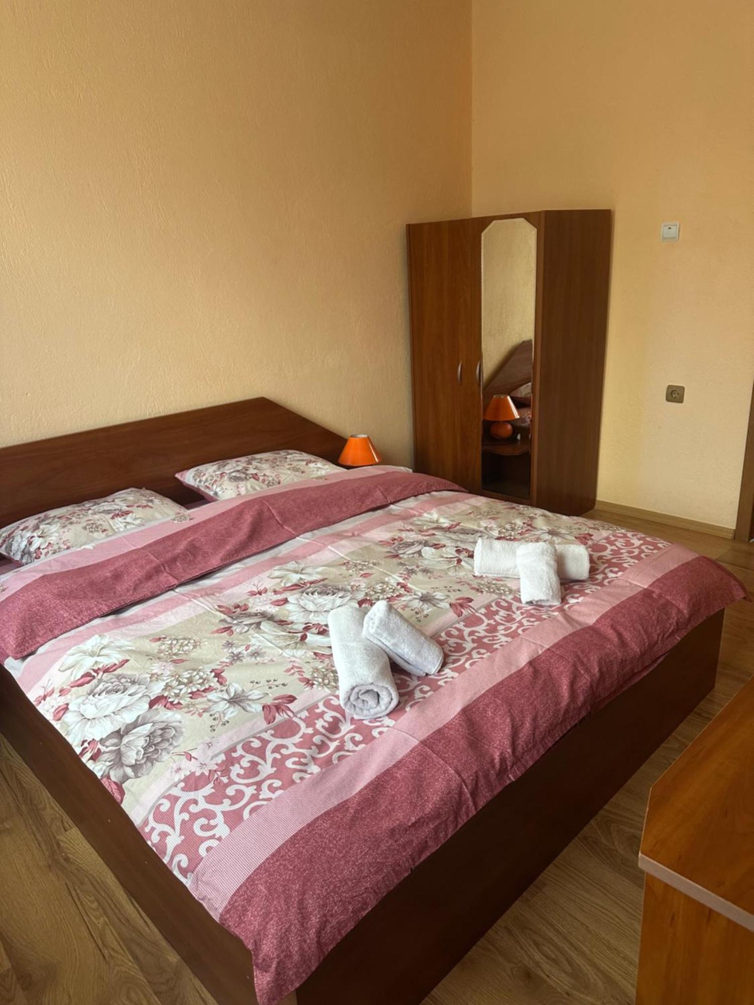 Guesthouse Zornitsa Хисаря Екстериор снимка